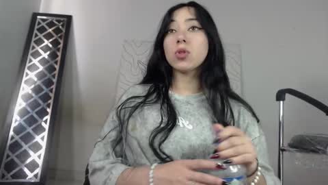 Antonella  online show from 10-07-25, 08:39