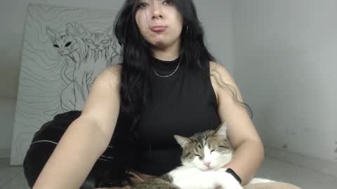 Snapshot of emiantonella_ chatting on 11-22-25, 11:37 Antonella online show from 11-22-25, 11:37