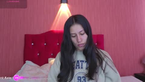 Emilia Gomez online show from 09-29-25, 01:16