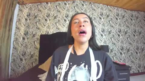 Emilia Gomez online show from 12-05-25, 01:09