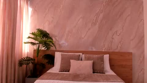 Emily online show from 12-14-25, 12:32