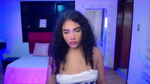 Emily Smith online show from 09-09-25, 05:01