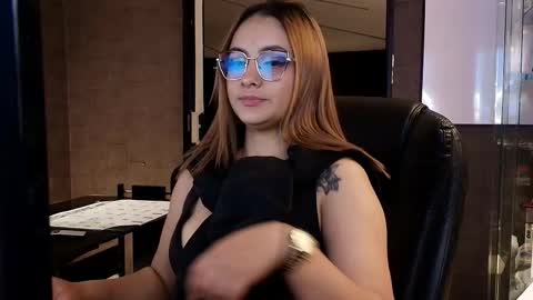 Emily online show from 10-08-25, 10:57