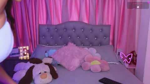 Emily online show from 11-08-25, 02:39