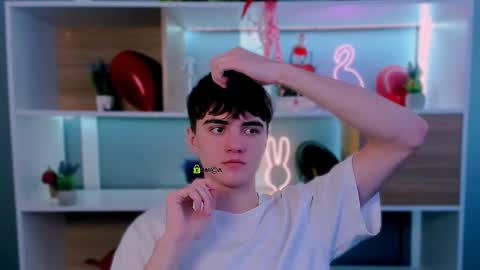 Snapshot of emil_lucky chatting on 02-20-26, 12:27 emil_lucky online show from 02-20-26, 12:27