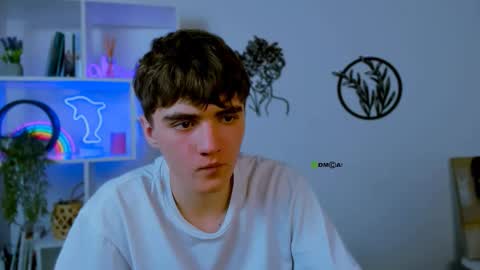 Snapshot of emil_lucky chatting on 02-23-26, 12:24 emil_lucky online show from 02-23-26, 12:24