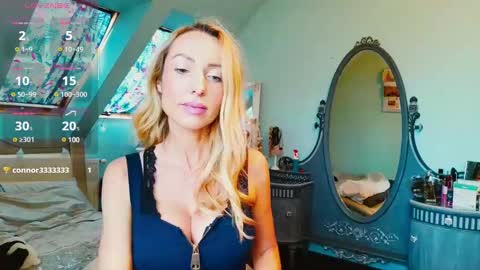 Snapshot of emilachat chatting on 02-28-25, 11:58 Emila online show from 02-28-25, 11:58