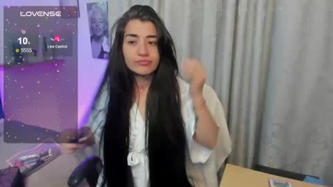 emilayton_ online show from 01-24-25, 03:43