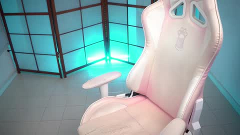 Emili online show from 11-09-25, 02:15