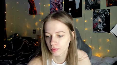 Snapshot of emili_sweet__ chatting on 02-12-25, 03:16 emili_sweet__ online show from 02-12-25, 03:16
