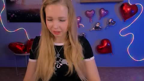 Snapshot of emilia_dark__ chatting on 02-16-26, 08:43 emilia_dark__ online show from 02-16-26, 08:43