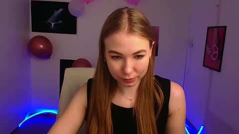 Emilia online show from 03-08-25, 09:17