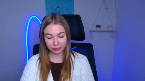 Snapshot of emilia_ilia chatting on 02-06-26, 06:51 Emilia online show from 02-06-26, 06:51