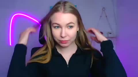 Snapshot of emilia_ilia chatting on 02-24-26, 06:33 Emilia online show from 02-24-26, 06:33