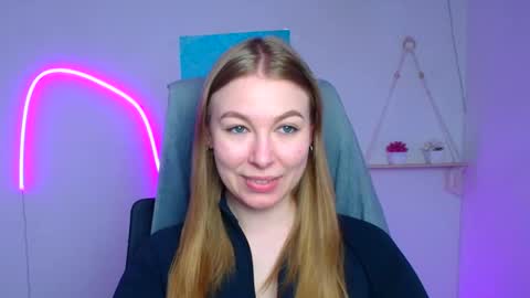 Snapshot of emilia_ilia chatting on 03-02-26, 12:23 Emilia online show from 03-02-26, 12:23