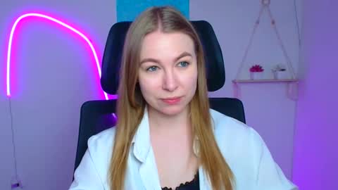 Snapshot of emilia_ilia chatting on 03-03-26, 06:08 Emilia online show from 03-03-26, 06:08