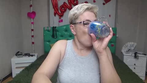 Snapshot of emiliagree chatting on 10-13-25, 05:13 EmiliaGree online show from 10-13-25, 05:13