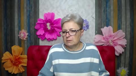 Snapshot of emiliagree chatting on 10-17-25, 11:02 EmiliaGree online show from 10-17-25, 11:02