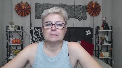 Snapshot of emiliagree chatting on 10-25-25, 05:15 EmiliaGree online show from 10-25-25, 05:15