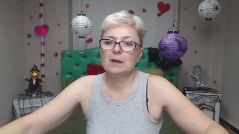 Snapshot of emiliagree chatting on 11-12-25, 06:19 EmiliaGree online show from 11-12-25, 06:19