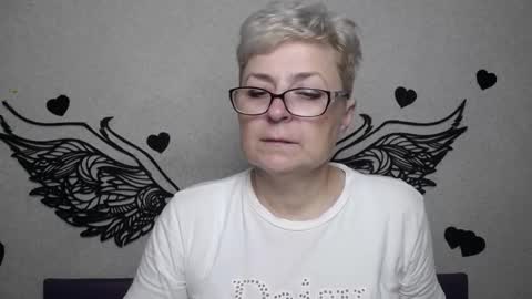 Snapshot of emiliagree chatting on 11-17-25, 06:14 EmiliaGree online show from 11-17-25, 06:14