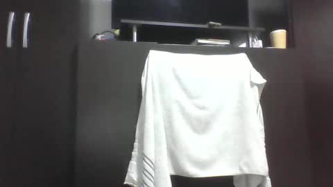 Snapshot of emiliahoney chatting on 12-16-25, 11:59 emiliahoney online show from 12-16-25, 11:59