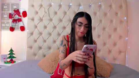 emilieandblake online show from 12-16-25, 04:56