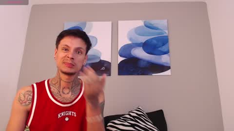 Snapshot of emilio_wolf chatting on 01-15-25, 10:38 EMILIO online show from 01-15-25, 10:38