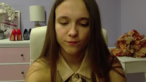 Emilly online show from 12-04-24, 08:01