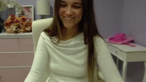 Emilly online show from 01-16-25, 07:38