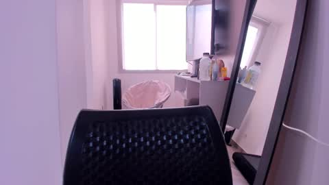 emilly online show from 03-05-26, 02:46