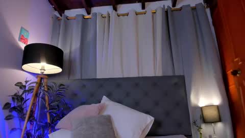 Emilly Kiss online show from 10-06-25, 01:08
