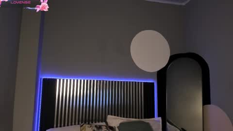              online show from 10-09-25, 08:07