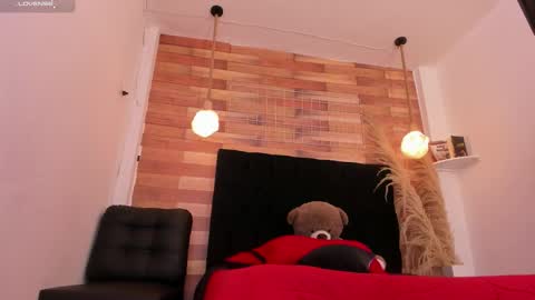 emily_brown04 online show from 12-18-25, 11:16