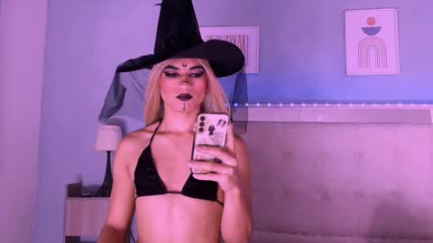 emily_castillo_1 online show from 10-04-25, 05:27
