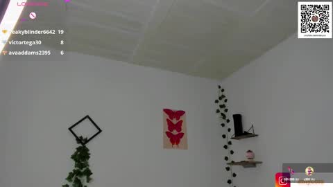 Snapshot of emily_coraline chatting on 12-10-24, 04:38 Emily online show from 12-10-24, 04:38