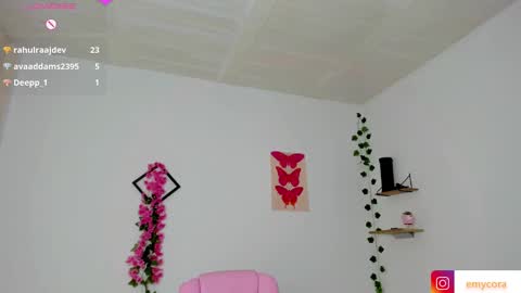 Snapshot of emily_coraline chatting on 12-17-24, 02:22 Emily online show from 12-17-24, 02:22