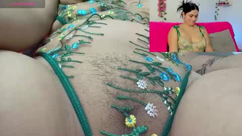 Snapshot of emily_coraline chatting on 01-10-25, 03:16 Emily online show from 01-10-25, 03:16