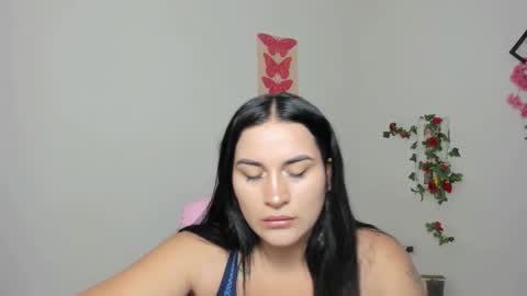 Snapshot of emily_coraline chatting on 09-23-25, 12:35 Emily online show from 09-23-25, 12:35