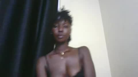 Snapshot of emily_eboniey chatting on 11-11-25, 09:15 Wild fiery online show from 11-11-25, 09:15