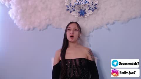 emily_fox7 online show from 12-18-24, 01:56