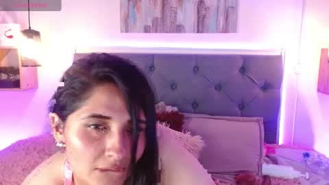 E M I L Y  online show from 03-04-25, 05:45