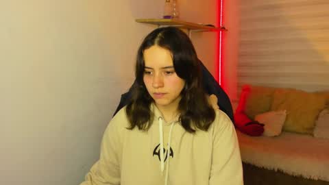 Snapshot of emily_lindey chatting on 11-09-25, 03:05 emily_lindey online show from 11-09-25, 03:05