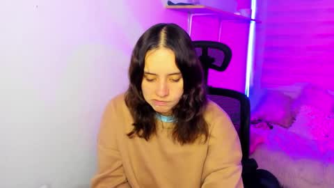 Snapshot of emily_lindey chatting on 11-20-25, 03:07 emily_lindey online show from 11-20-25, 03:07