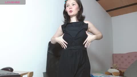 Snapshot of emily_littesweet chatting on 12-29-24, 10:03 Emily littesweets online show from 12-29-24, 10:03