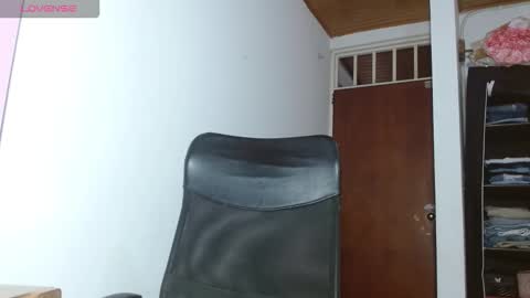 Snapshot of emily_littesweet chatting on 10-17-25, 10:01 Emily littesweets online show from 10-17-25, 10:01