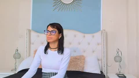 Emily online show from 11-21-25, 07:12