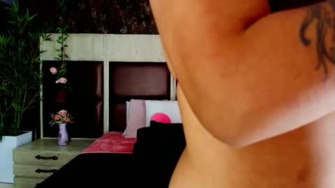 Snapshot of emily_morganxx chatting on 10-16-25, 07:59 Emily morgan online show from 10-16-25, 07:59