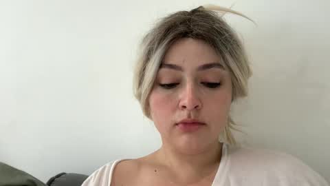 emily_morning_dew online show from 09-11-25, 07:41