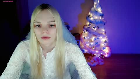 Lia online show from 12-26-24, 10:20
